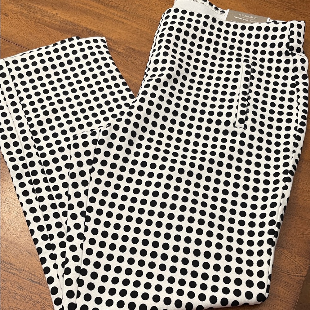 NWT Chicos Black and White Polka Dot Juliet Ultimate Fit Ankle Pants 1.5 or 10